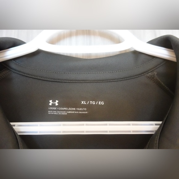 Under Armour dark green loose long sleeved shirt 1/2 zip (XL) - Picture 5 of 6